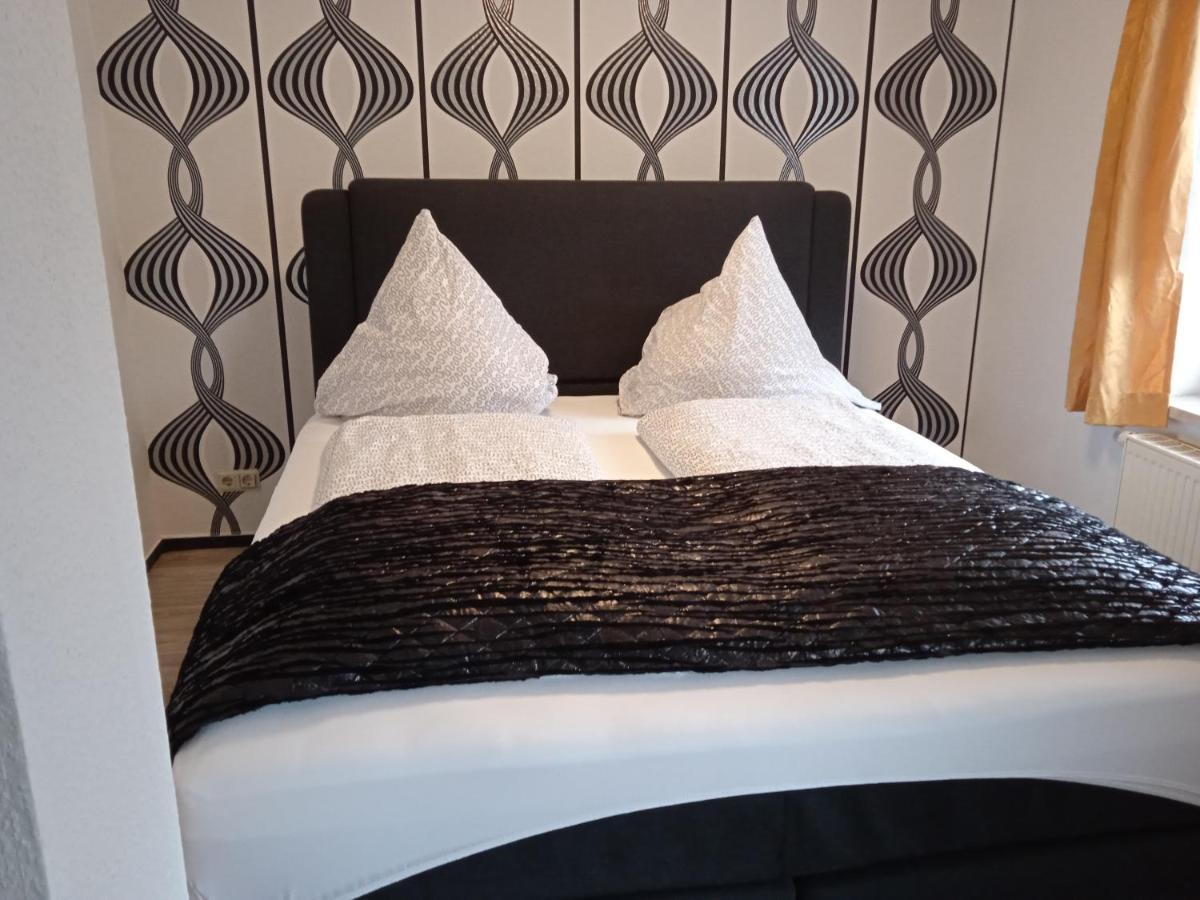 Hotel & Restaurant Zum Adlersberg Schleusingen Eksteriør billede