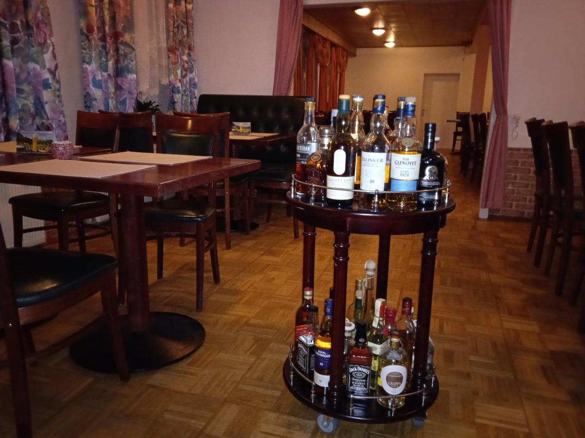 Hotel & Restaurant Zum Adlersberg Schleusingen Eksteriør billede