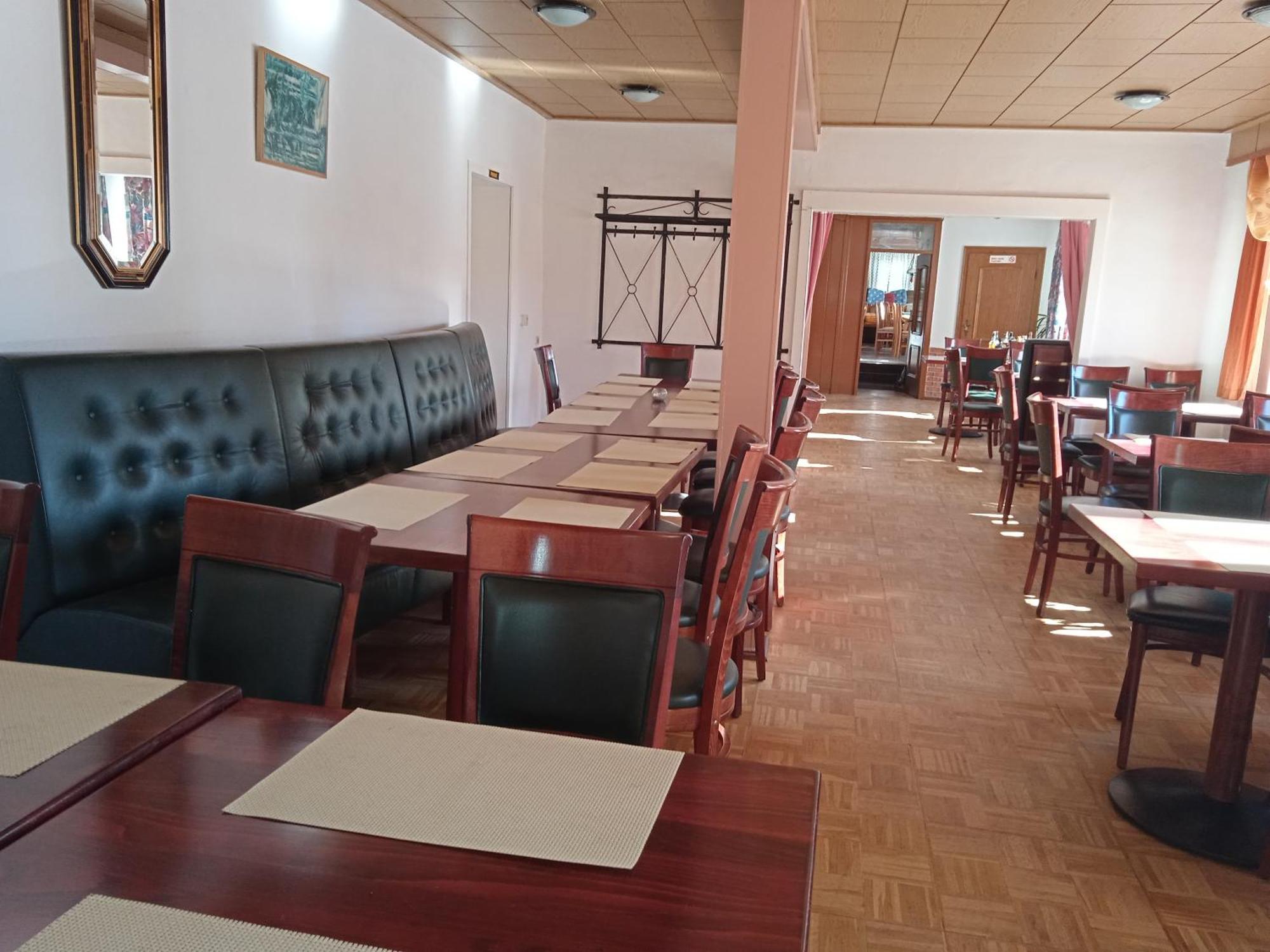 Hotel & Restaurant Zum Adlersberg Schleusingen Eksteriør billede