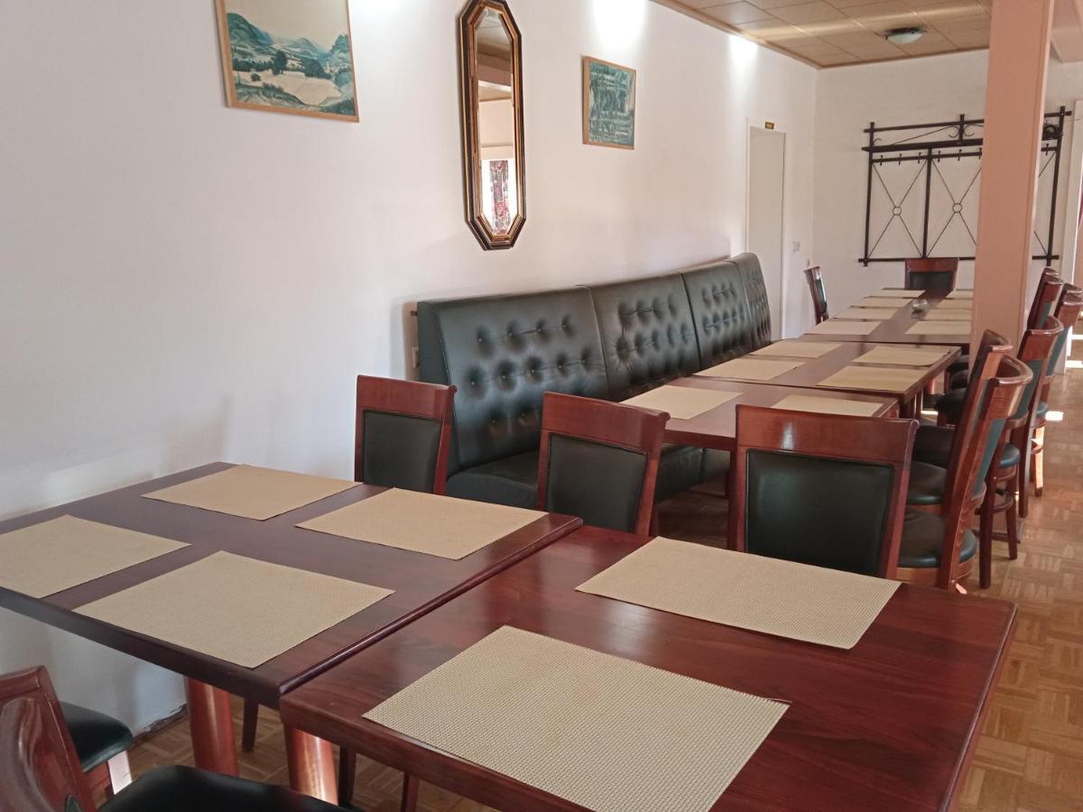 Hotel & Restaurant Zum Adlersberg Schleusingen Eksteriør billede